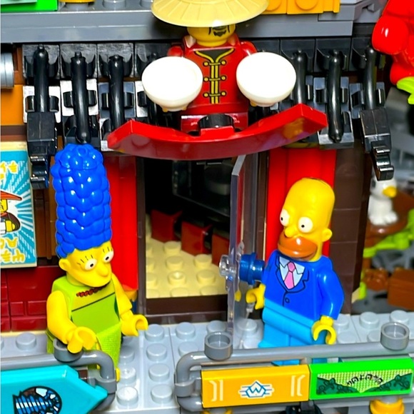 The Simpsons - Picture 2 of 6